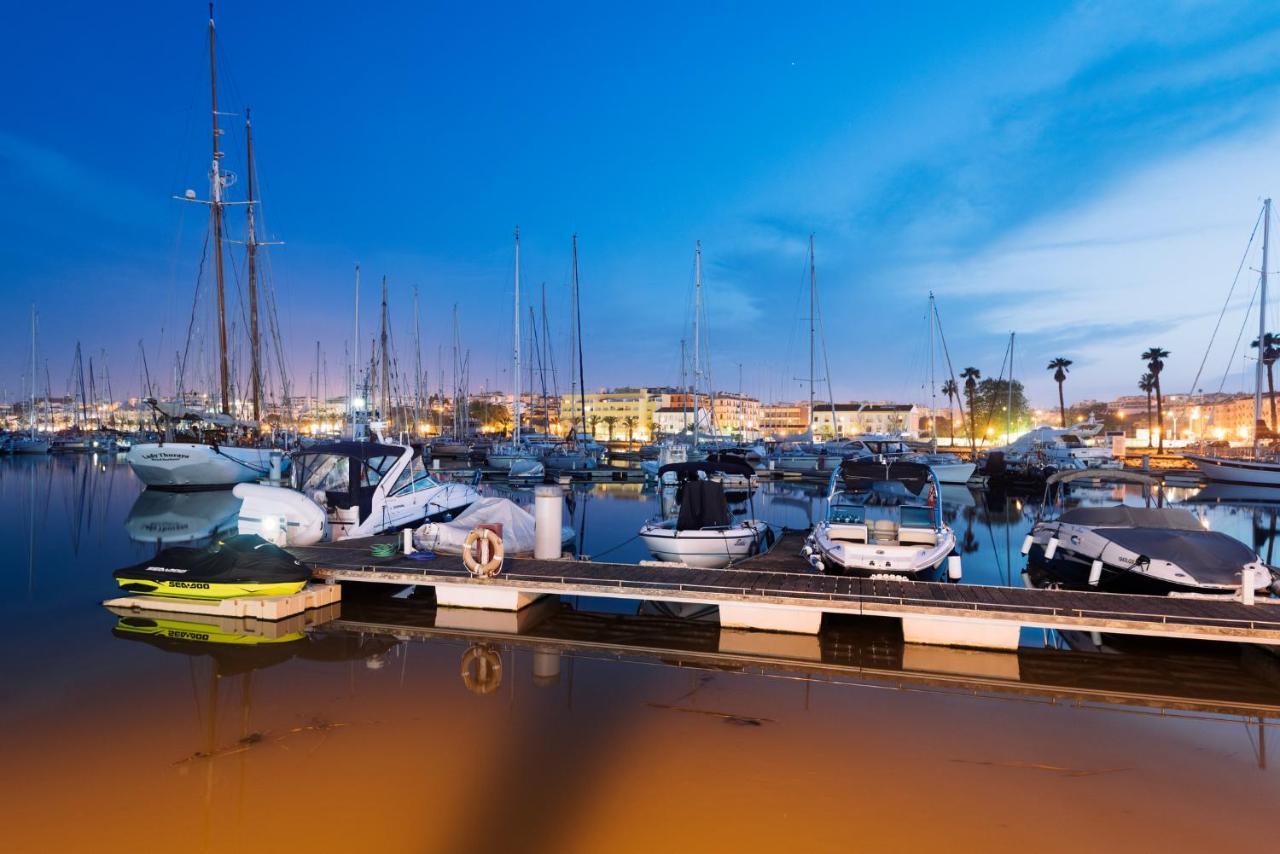 A57 - Lighthouse Apartment In Via Dona Ana Lagos Luaran gambar